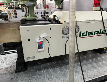 Foto: INJETORA DE PLASTICOS FG 130 - 130 TONELADAS - ANO 2008
