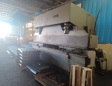 Foto: DOBRADEIRA HIDRAULICA RIO NEGRO 4000MM X 400 TONS - DOBRA 12MM