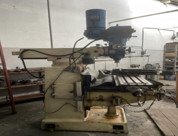 Foto: FRESADORA FERRAMENTEIRA ISO40 - SINITRON -870 X 420 X 300 -ANO2007