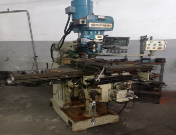 Foto: FRESADORA FERRAMENTEIRA ISO40 - SINITRON -870 X 420 X 300 -ANO2007