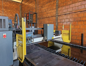Foto: MÁQUINA DE CORTE PLASMA CNC - OXIPIRA - MASTER 35 - HPR130XD - 7000 x 2800-ANO 2013