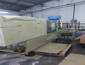 Foto: INJETORA DE PLASTICOS LK MACHINERY POTENZA 160 TONELADAS - ANO 2007