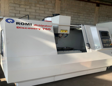 Foto: CENTRO DE USINAGEM VERTICAL - ROMI - DISCOVERY 760 - ANO 1999 - 762 x 406 x 508 MM
