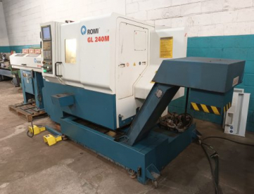 Foto: CENTRO DE TORNEAMENTO ROMI GL240M - 240MM X 400MM - COM 4 FERRA. ACIONADAS E ALIM. BARRAS 2010