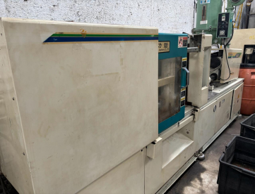 Foto: INJETORA DE PLÁSTICOS- LK MACHINERY - POTENZA 160 TONELADAS - ANO 2006