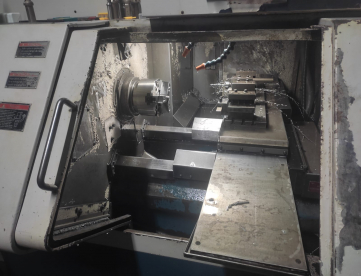 Foto: TORNO CNC - ROMI - COSMOS 10G