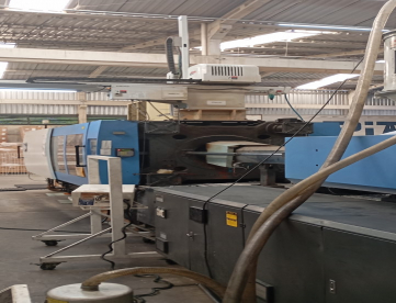 Foto: INJETORA DE PLÁSTICO HAITIAN SA6000 ANO 2009 + ROBÔ STARSEIKI ES-1200 II ANO 2020