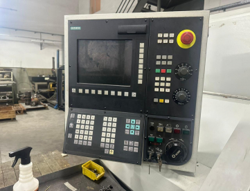 Foto: TORNO CNC ROMI CENTUR 30D - 430MM X 500MM - COMANDO SIEMENS