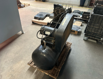 Foto: COMPRESSOR PARAFUSO SCHULZ – 5 HP – ANO 2013