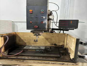 Foto: ELETROEROSÃO DE PENETRAÇÃO - ENGESPARK - EDM 700 MC - 360 x 230 x 360mm