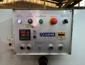 Foto: GUILHOTINA HIDRÁULICA - CLEVER – GH 6/3200 – ANO 2014