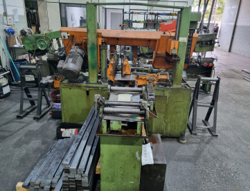 Foto: SERRA DE FITA HORIZONTAL AUTOMÁTICA FRANHO - MODELO SFCI 320A - ANO 2008
