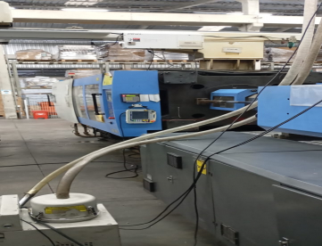 Foto: INJETORA DE PLÁSTICOS HAITIAN SA4700 ANO 2008 + ROBÔ STARSEIKI ES-1200II ANO 2020