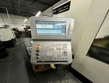 Foto: CENTRO DE USINAGEM VERTICAL - DMG MORI - 1035V - ANO 2010 - 1035 x 560 x 510 MM