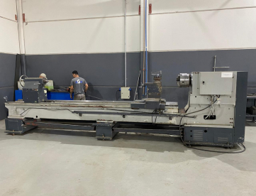 Foto: TORNO MECÂNICO CLEVER - 660MM X 4000MM