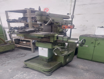 Foto: LOTE RF 0023 - FRESADORA MECÂNICA  - KOMUNARAZ
