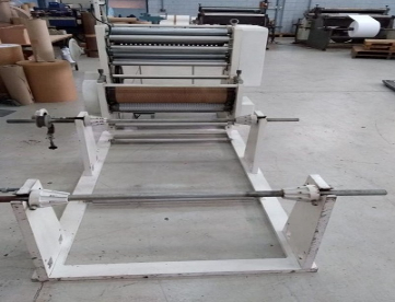 Foto: MÁQUINA PARA FABRICAR TOALHAS DE PAPEL TIPO INTERFOLHAS DUAS DOBRAS - MARCA GREMAK- MODELO 20X21- ANO 2012