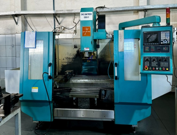 Foto: FRESADORA CNC SINITRON - B5NX - 1000 x 550 x 500mm - ANO 2008