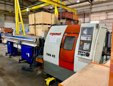 Foto: TORNO AUTOMÁTICO CNC - TIPO "GANG" - ERGOMAT - TNG 42 - ANO 2011 - COM ALIMENTADOR DE BARRAS