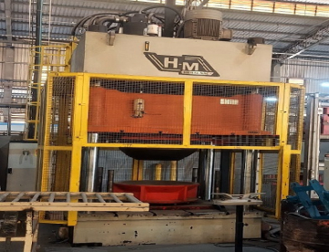 Foto: PRENSA HIDRÁULICA HIDRAL- MAC - MODELO HMP 150TON - ANO 2010