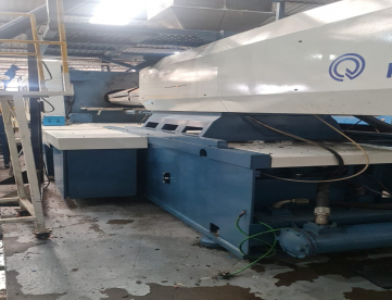 Foto: INJETORA DE PLÁSTICOS - ROMI - PRIMAX 800 R- 800 TONELADAS - ANO 1996