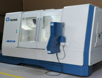 Foto: CENTRO DE USINAGEM VERTICAL - ROMI - D1250 - ANO 2022 -1270 x 610 x 610 MM
