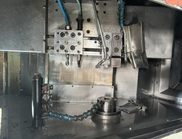 Foto: TORNO AUTOMÁTICO CNC - TIPO "GANG" - ERGOMAT - TNG32 - ANO 2013