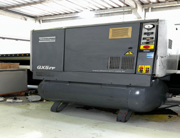 Foto: COMPRESSOR DE PARAFUSO -ATLAS COPCO -GX5 FF - 7.5 CV -TODO REVISADO -ANO 2004