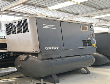 Foto: COMPRESSOR DE PARAFUSO -ATLAS COPCO -GX5 FF - 7.5 CV -TODO REVISADO -ANO 2004