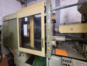 Foto: INJETORA DE PLÁSTICOS ORIENTE - IHP 3000 H /1 470 - ANO 1991