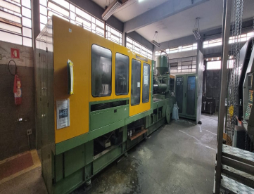 Foto: INJETORA DE PLASTICOS BATTENFELD BA 5000/3200 -500 TONELADAS - ANO 1990