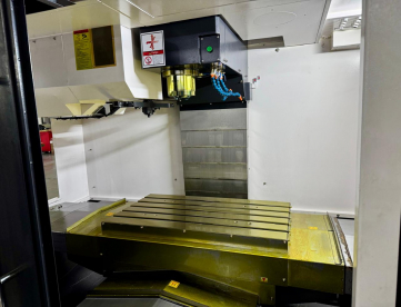 Foto: CENTRO DE USINAGEM VERTICAL - ETEC - EM 855A - 800 x 550 x 550 MM