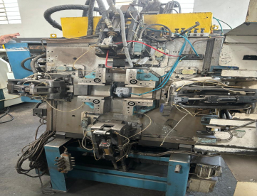 Foto: LOTE DE 3 INJETORAS DE ZAMAK IGUAIS -TECHMIRE 44TN-DE 25 TONELADAS CADA -SERÃO VENDIDAS NO ESTADO