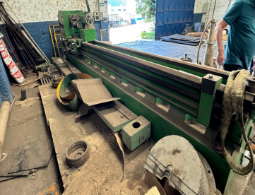 Foto: TORNO MECÂNICO TORWELL CZ62199C - 1000MM X 5000MM - 100MM NO ARVORE