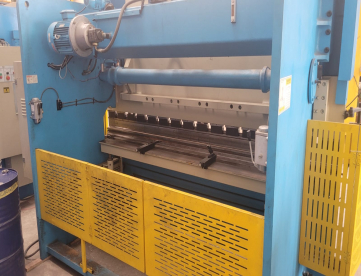 Foto: DOBRADEIRA HIDRAULICA CN CALVI MOD. WF-67K - 125 TONS X 3200MM