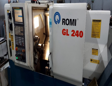 Foto: CENTRO DE TORNEAMENTO - ROMI - GL240 - ANO 2011 - FANUC - 240 x 400 MM