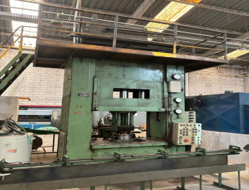 Foto: PRENSA HIDRÁULICA  - JONASA DUPLO EFEITO - 1500 x 950 -RTN - COM ALMOFADA - 600 TONELADAS - ANO 1973