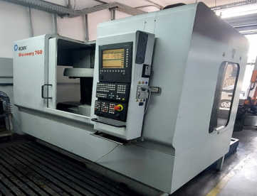 Foto: CENTRO DE USINAGEM VERTICAL - ROMI - DISCOVERY 760 - ANO 2006 - 760 x 506 x 508 MM - COMANDO SIEMENS