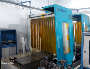 Foto: FRESADORA CNC SINITRON - MODELO KAO 1500 - ANO 2007 - 1500 x 700 x 750mm