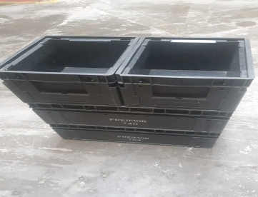 Foto: CAIXA DE PLASTICOS  EMPILHAVEL -DOIS TAMANHOS - TOTAL 1300 CAIXAS