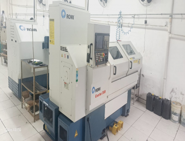 Foto: TORNO CNC - ROMI - CENTUR 30D - ANO 2013 - 430 x 1000 MM - COMANDO CNC SIEMENS - PLACA HIDRÁULICA