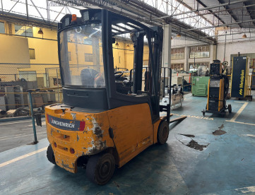 Foto: EMPILHADEIRA ELÉTRICA JUNGHEINRICH EFG 320 - 2 TONS - ANO 2019