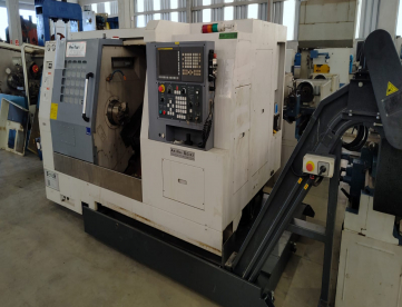 Foto: CENTRO DE TORNEAMENTO CNC AKIRA SEIKI SL30MC / LMC - 540MM X 940MM - COM FERRAMENTAS ACIONADAS