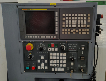 Foto: CENTRO DE TORNEAMENTO CNC AKIRA SEIKI SL30MC / LMC - 540MM X 940MM - COM FERRAMENTAS ACIONADAS