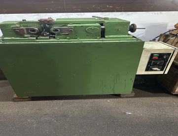 Foto: LAMINADORA DE ROSCAS TRIFEM - MODELO 15/30 - CAPACIDADE 15 TONS