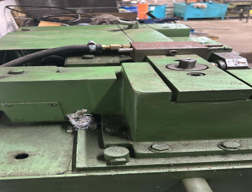 Foto: LAMINADORA DE ROSCAS TRIFEM - MODELO 15/30 - CAPACIDADE 15 TONS