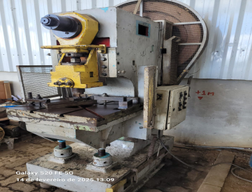 Foto: PRENSA EXCÊNTRICA WALVIWAG - PW 45 - 45 TON - ANO 1991