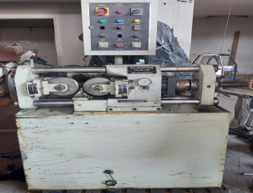 Foto: LAMINADORA CLAUFEM - MODELO 15/40 HP - 15 TONELADAS
