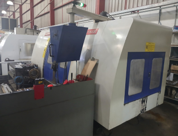 Foto: CENTRO DE USINAGEM VEKER - CVK1500 - MITSUBISHI - 1500 X 680 X 700MM - ANO 2008