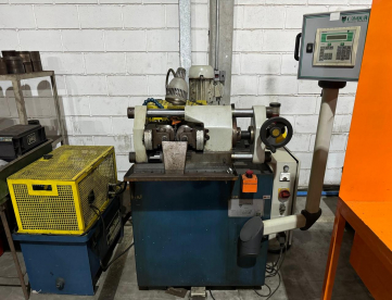 Foto: MÁQUINA LAMINADORA DE ROSCAS E PERFIS ESPECIAIS - CAVOUR - TL7 / E60 PREMIUM - ANO 2013